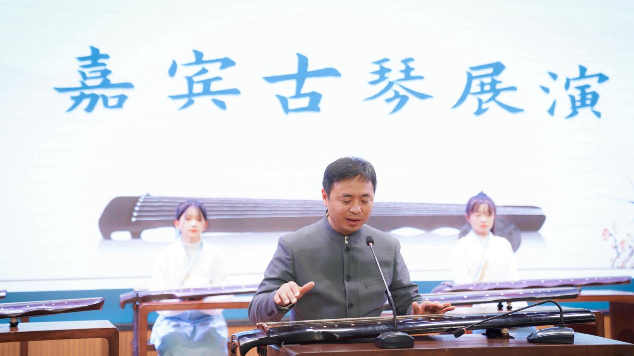 “震旦杯”首屆青少年古琴弦歌展演活動(dòng)